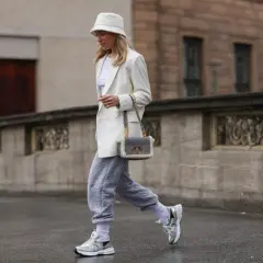 Jakie buty do szarych spodni? 10 stylowych propozycji na każdą okazję