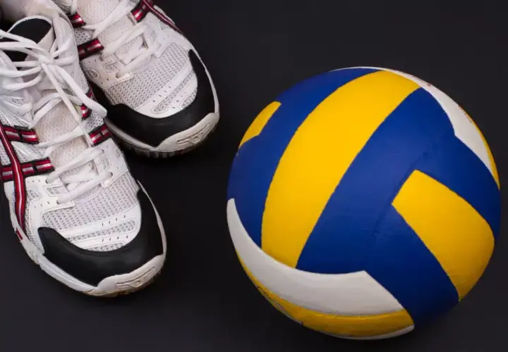 Jak wybrać idealne buty do siatkówki? 5 kluczowych czynników