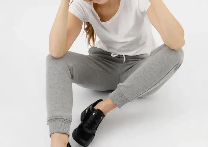 Jakie buty do dresów? 10 stylowych propozycji na każdą okazję