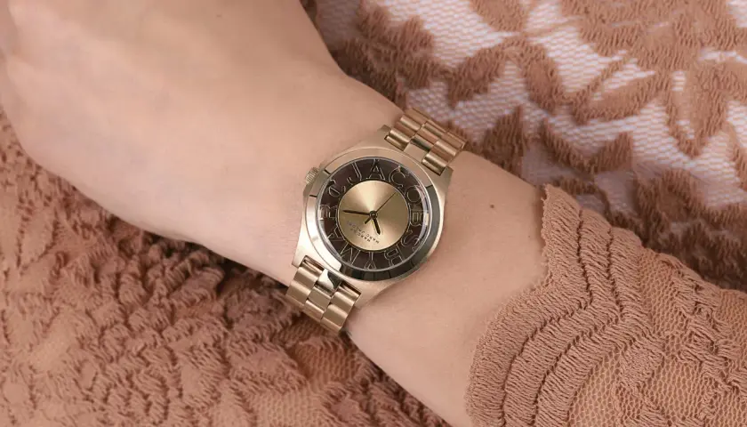 Zegarki Marc Jacobs damskie - elegancja i styl w każdym detalu